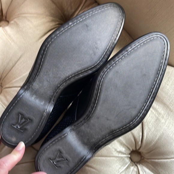 Authentic LV Black leather shoes - Picture 8 of 11